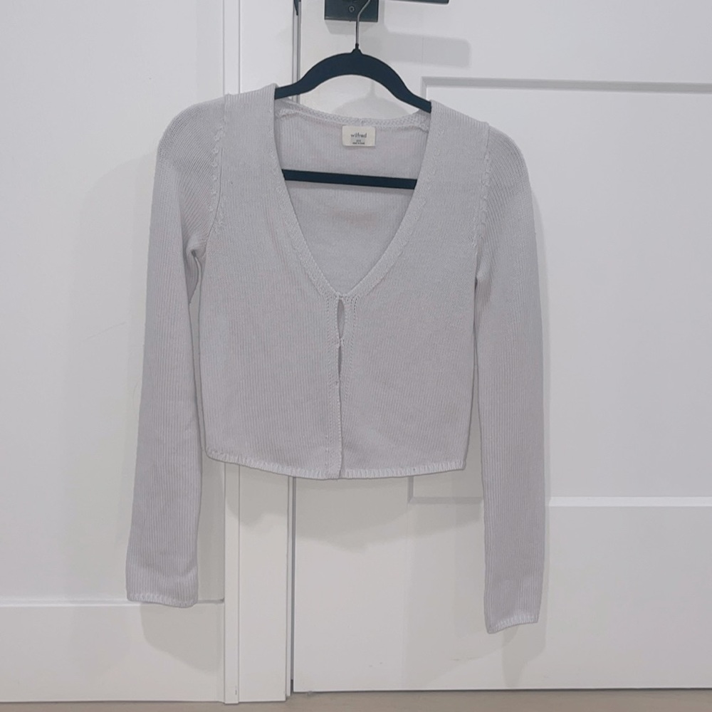 Wilfred Basque Cardigan 2XS
Very light grey/ blue color